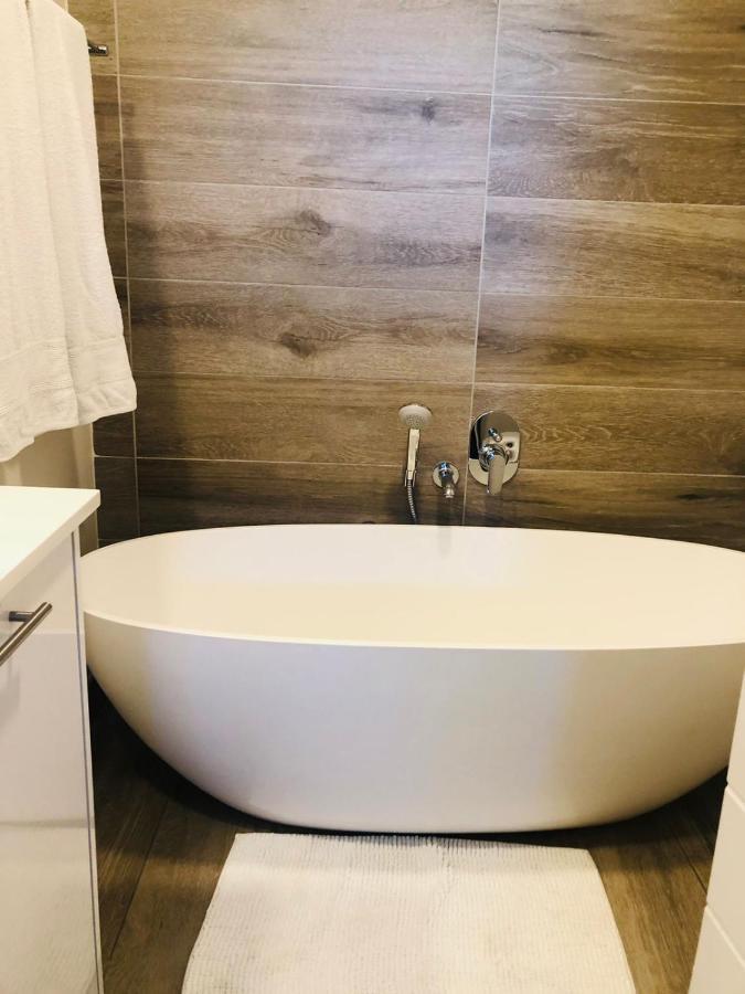 The Regency Hotel Apartment Претория Екстериор снимка